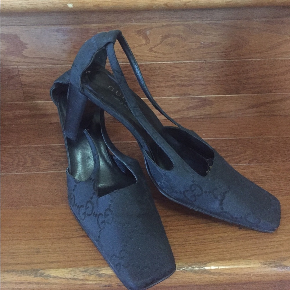 GUCCI PUMPS 38.5